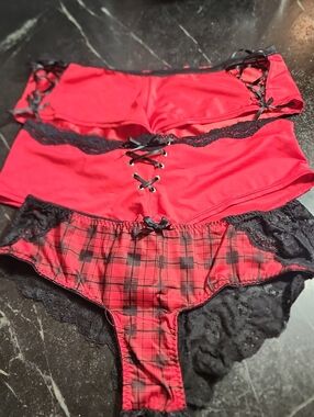 Frederick's Of Hollywood/Torrid Red And Black Panties XL EUC